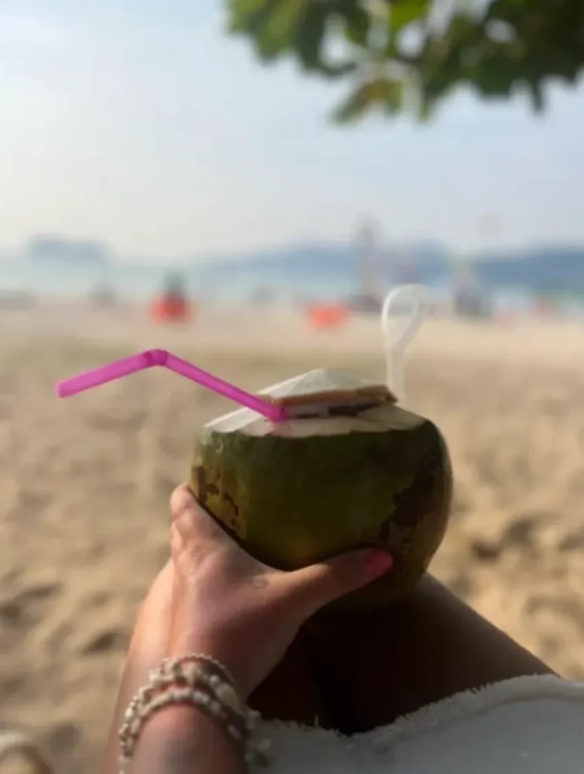 Ta en svalkande kokosdrink när du är utomlands
